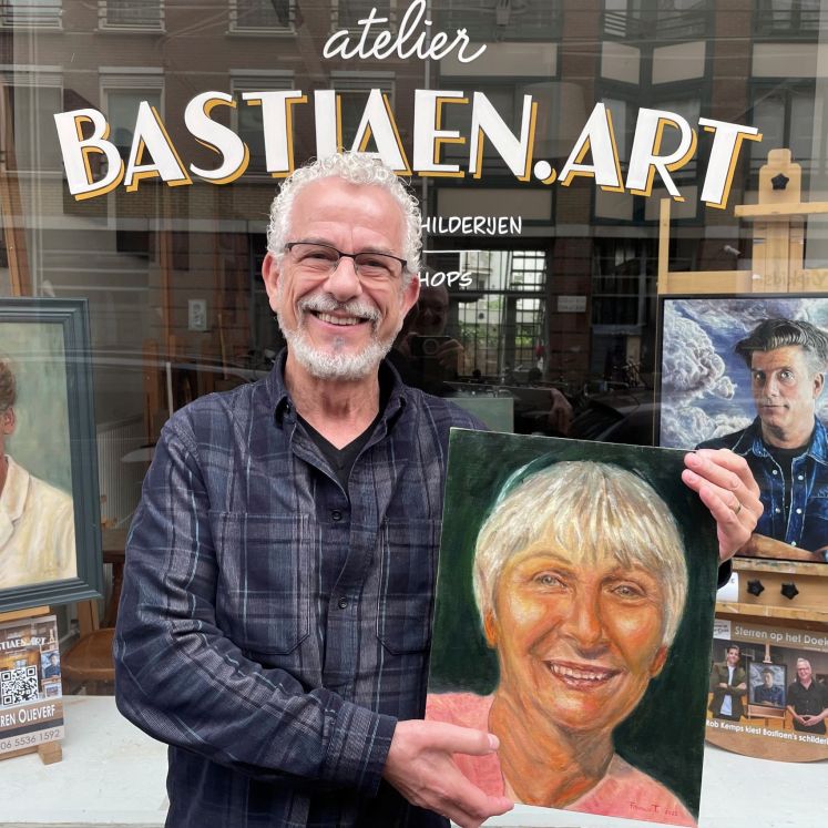 2025 student F in front of atelier bastiaen.art in Amsterdam