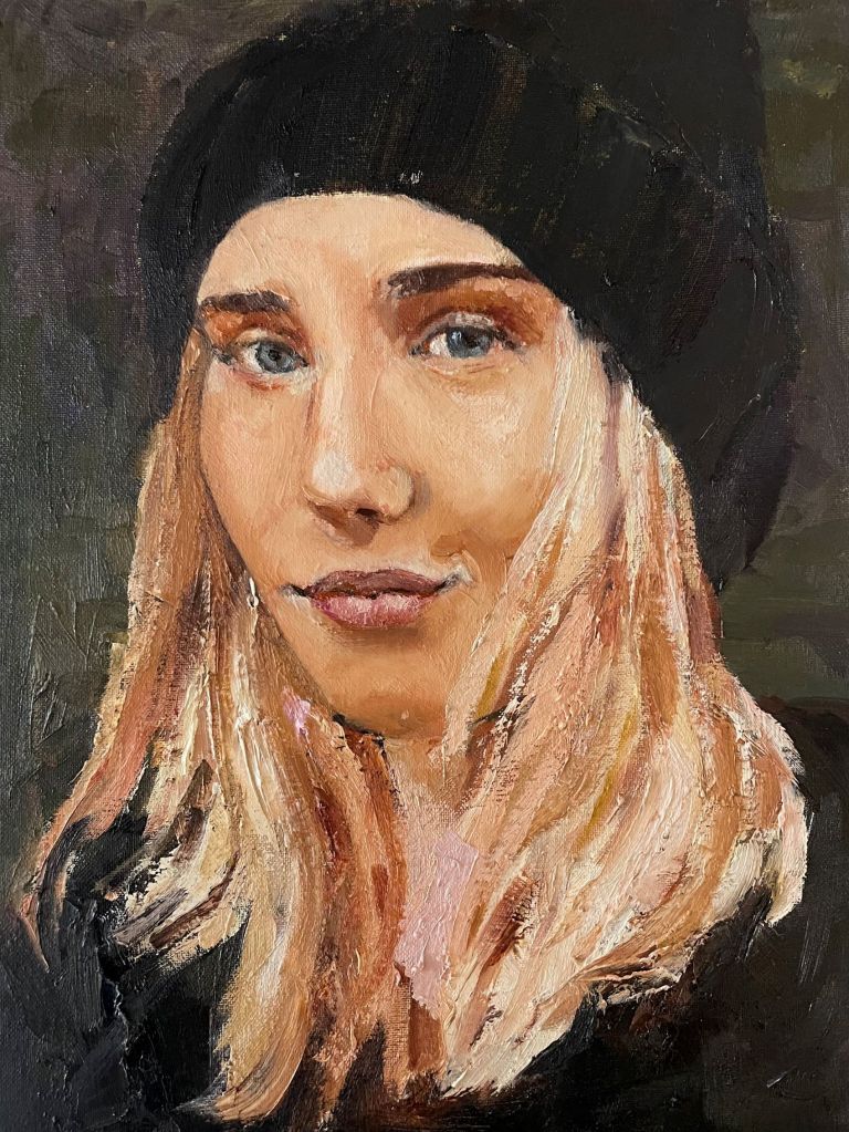 Olieverfportret van Caro B. met een grijze achtergrond, geschilderd tijdens mijn lessen door een leerling. Bastiaen.art