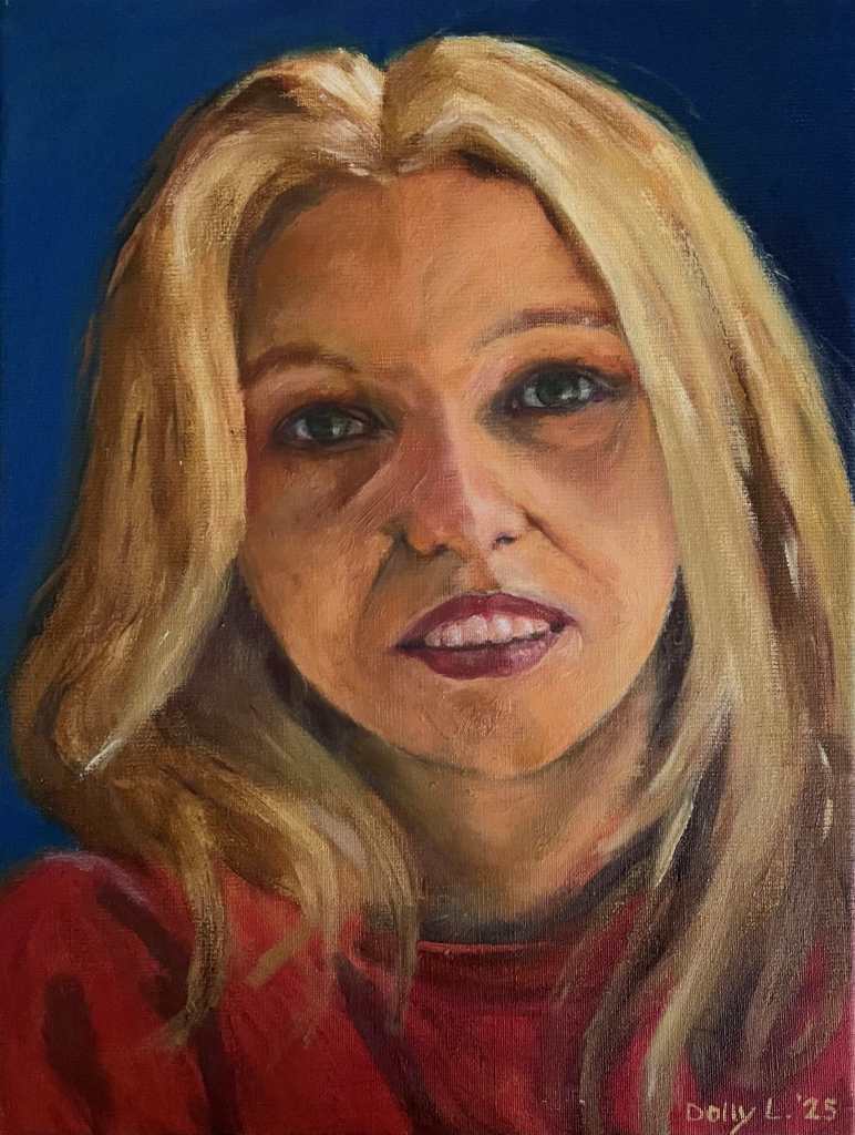 Olieverfportret van vrouw met blond haar en grote ogen in rode trui, geschilderd door cursist Dolly L. naar een kleine foto